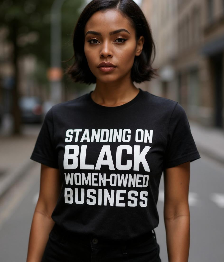 「黒人女性経営のビジネスを支援しよう」Tシャツ